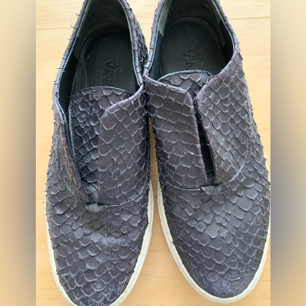 Vince - Women’s Slip-On Leather Sneakers (black-size 6 1/2)